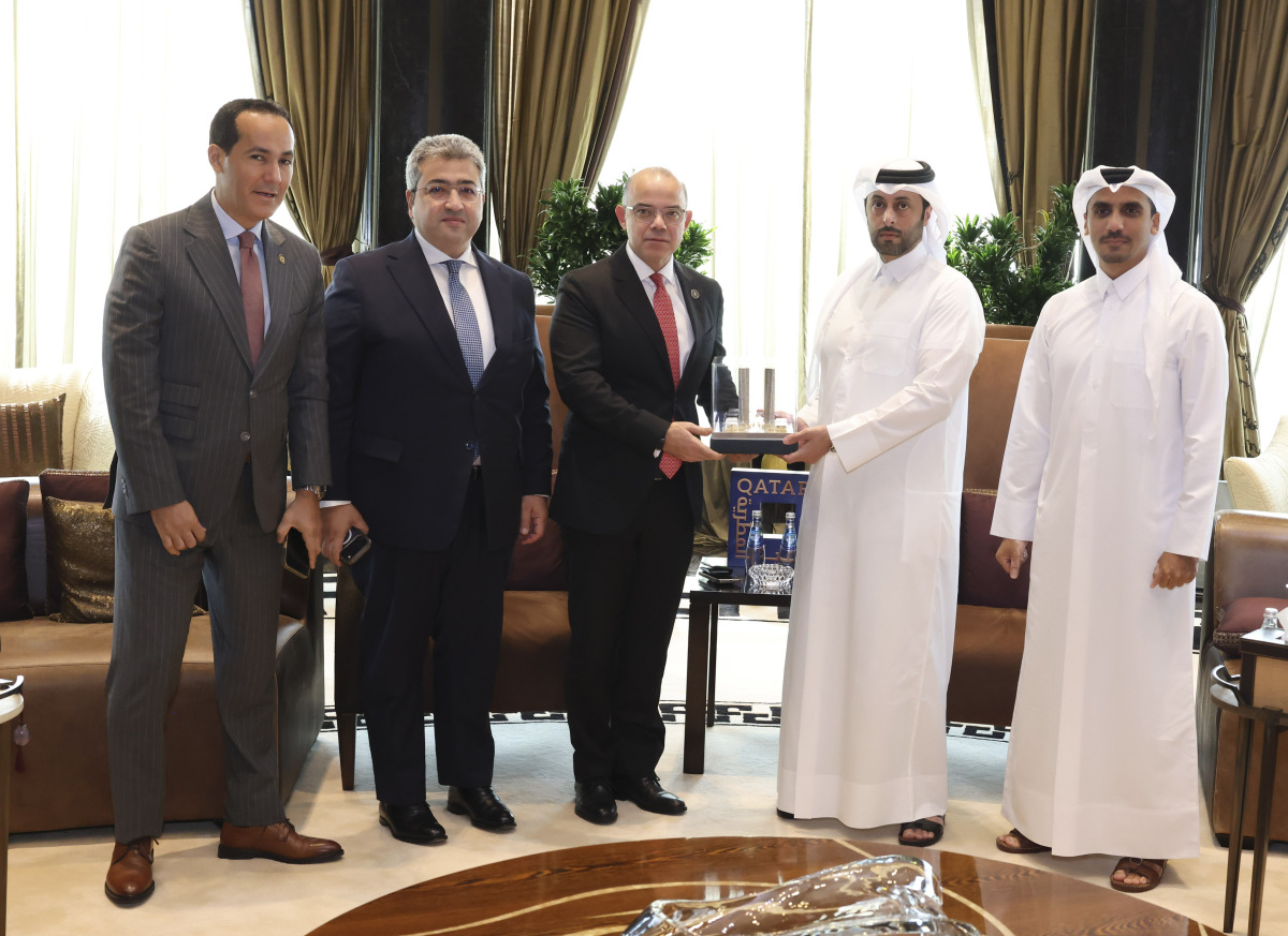 Minister of Municipality and Chairman of the Board of Directors of Qatari Diar H E Abdullah bin Hamad bin Abdullah Al Attiyah, Minister of Investment and Foreign Trade of Egypt H E Dr Mohamed Farid Saleh with other officials during the meeting at Qatari Diar’s headquarters.